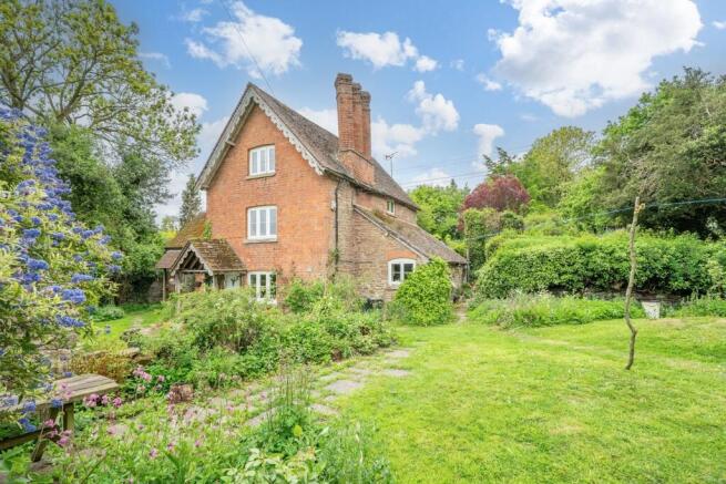 4 bed property, in The Old Forge, £595,000