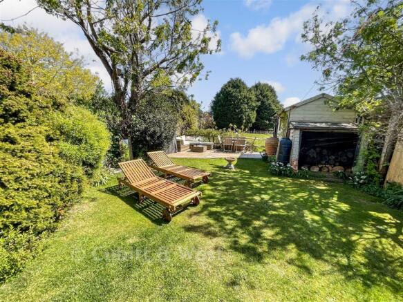 2 bed property, in Five Ash Down, £510,000