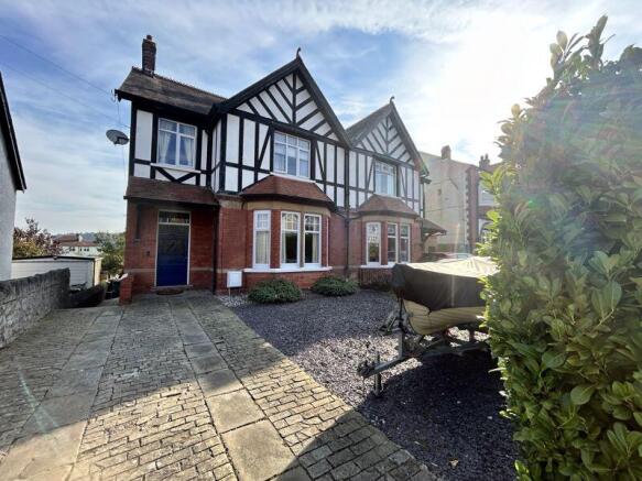 4 bed property, in Rhos Road, £395,000