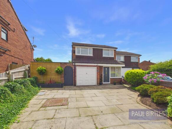 3 bed property, in Bent Lanes, £425,000