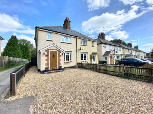 3 bed property, in Boundary Cottages, £599,500