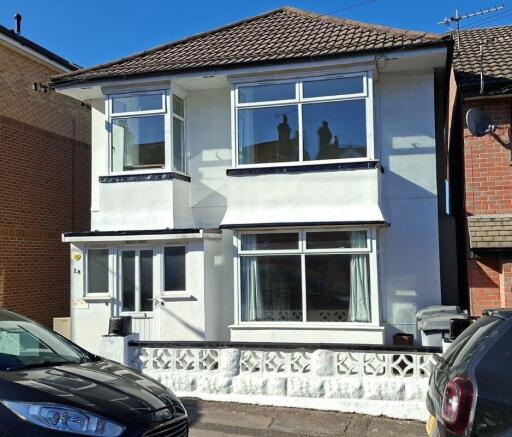 4 bed property, in 28 Portland Road, £150,000