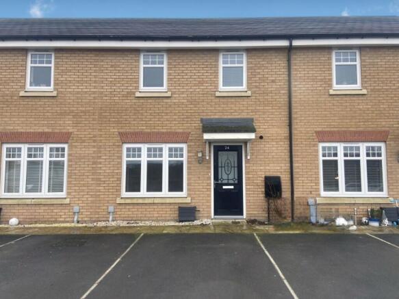 3 bed property, in Benedict Walk, £210,000