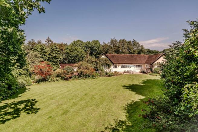 5 bed property, in Higher Lane, £1,500,000