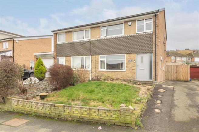3 bed property, in Thirlmere Avenue, £265,000