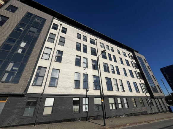 2 bed property, in Flat 16, £85,000