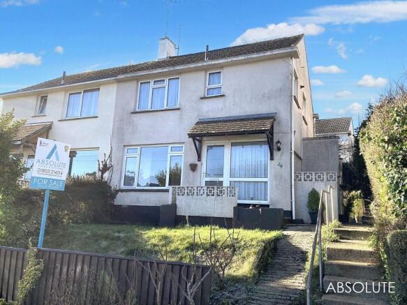 3 bed property, in Spencer Road, £190,000
