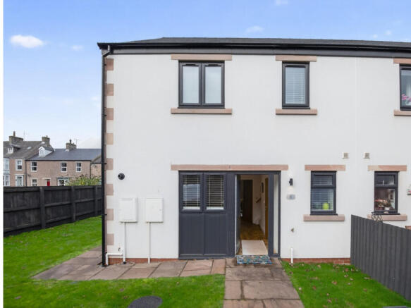 3 bed property, in 4 Maple Terrace, £250,000