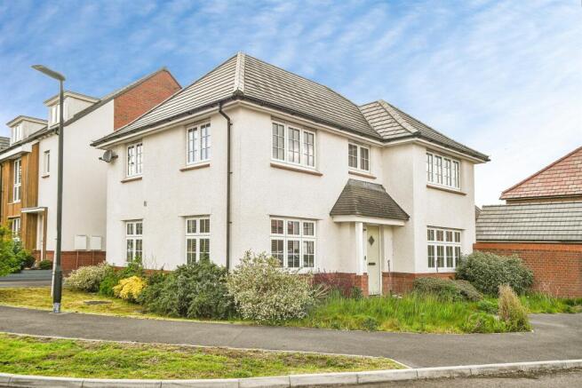 4 bed property, in Crofton Road, £425,000