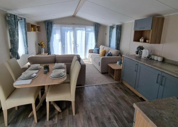 2 bed property, in Bluebell Park, £75,000