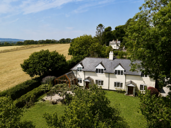 4 bed property, in Triscombe - A Characterful Country Home with 0.65 Acres, £650,000