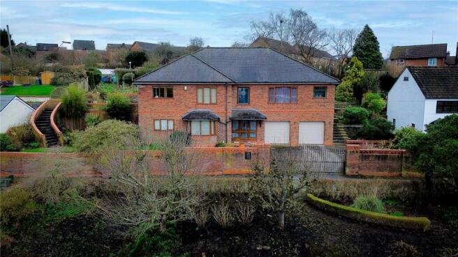 4 bed property, in The Quay, £675,000