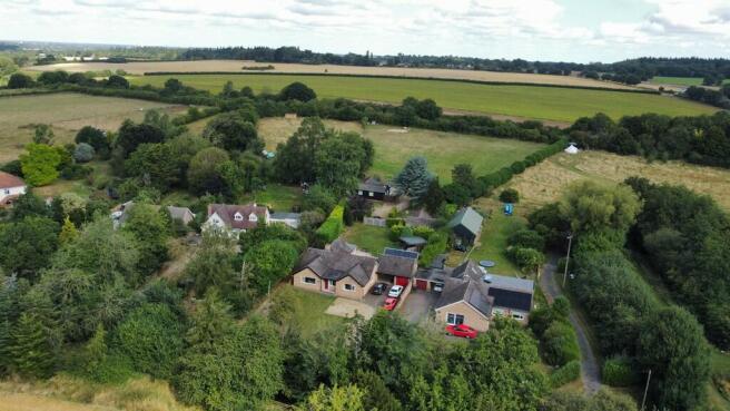 6 bed property, in Water Lane, £800,000