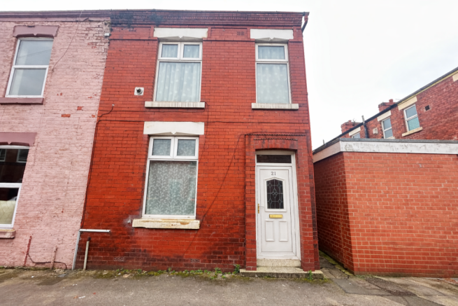 3 bed property, in Tunbridge Street, £140,000
