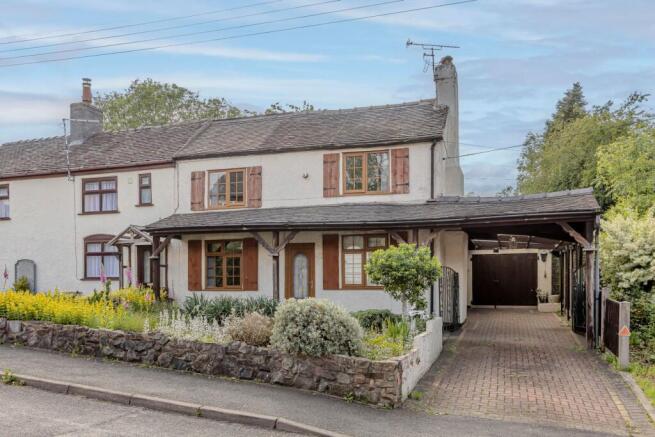 3 bed property, in Boon Hill Road, £235,000