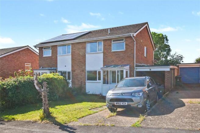 3 bed property, in Lime Grove, £325,000