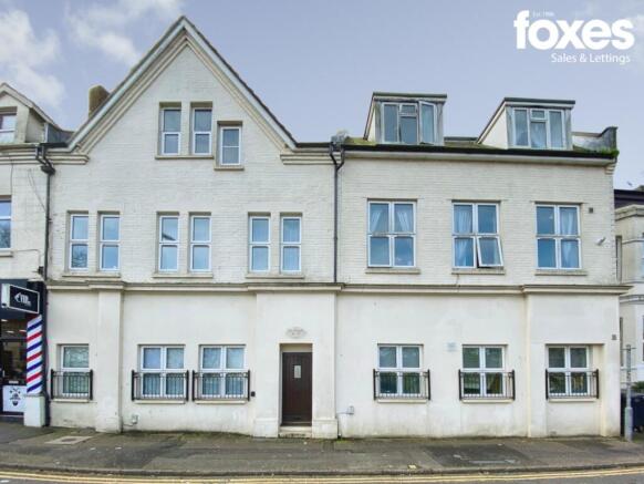 2 bed property, in 16-17 The Triangle, £170,000