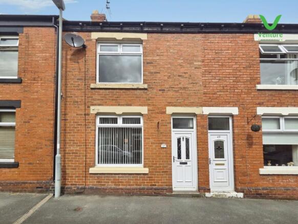 2 bed property, in Woodlands Road, £70,000