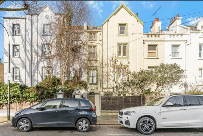 1 bed property, in Peterborough Villas, £475,000