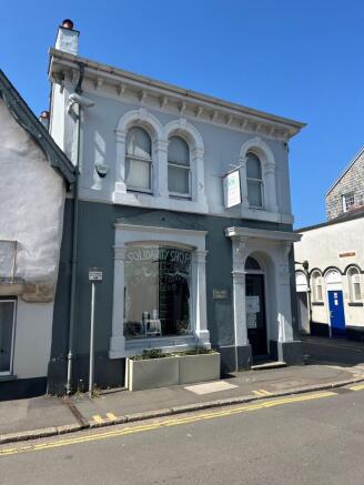 3 bed property, in West Street, £425,000