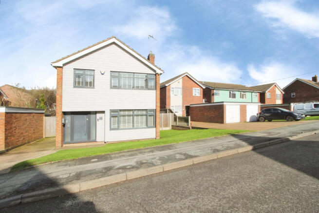 3 bed property, in Church Street Braintree, £425,000