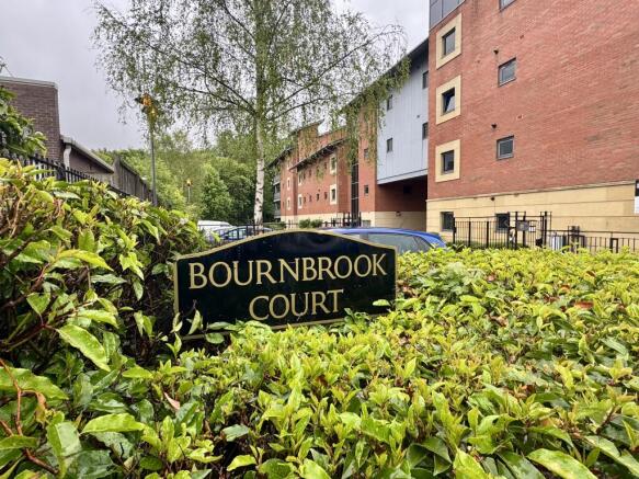 2 bed property, in Bournbrook Court, £210,000