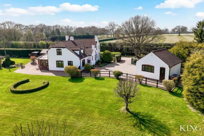 4 bed property, in Seafield Lane, £1,100,000