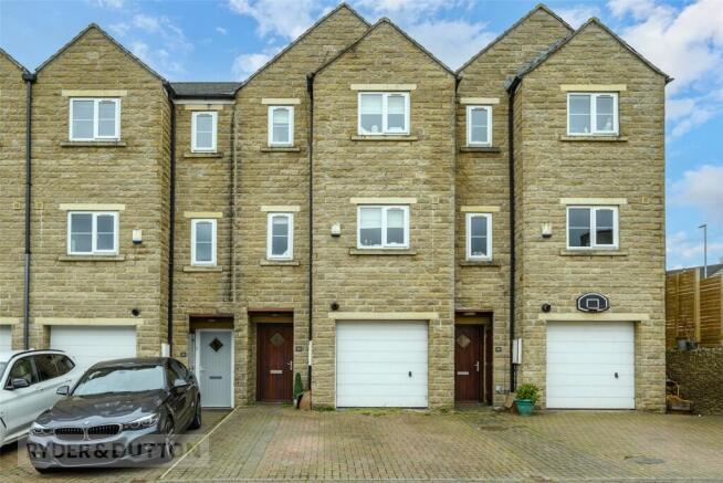 4 bed property, in Ingwood Parade, £275,000