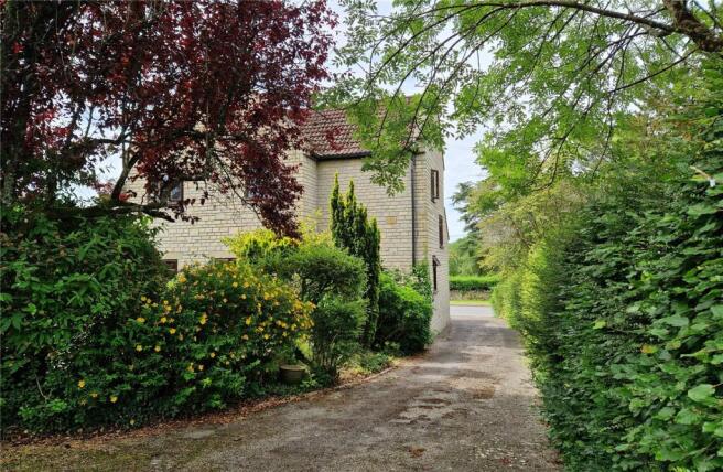 4 bed property, in Salisbury Road, £789,950