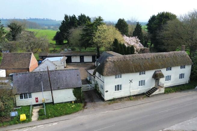 6 bed property, in High Street, £695,000