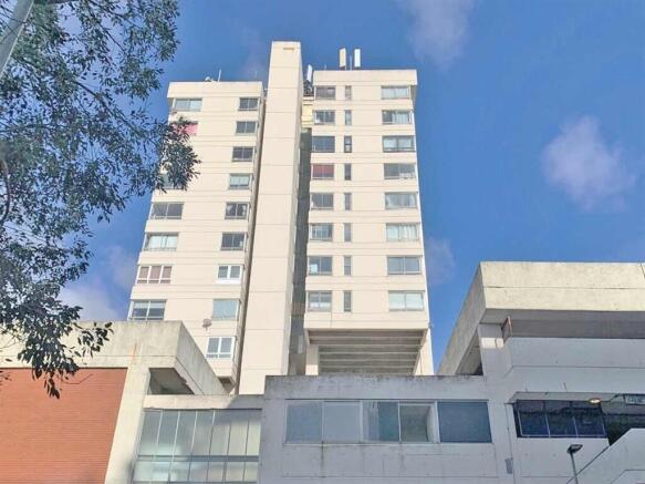 2 bed property, in The Mall, £75,000