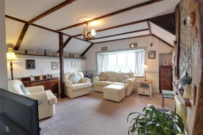 4 bed property, in New Street, £155,000