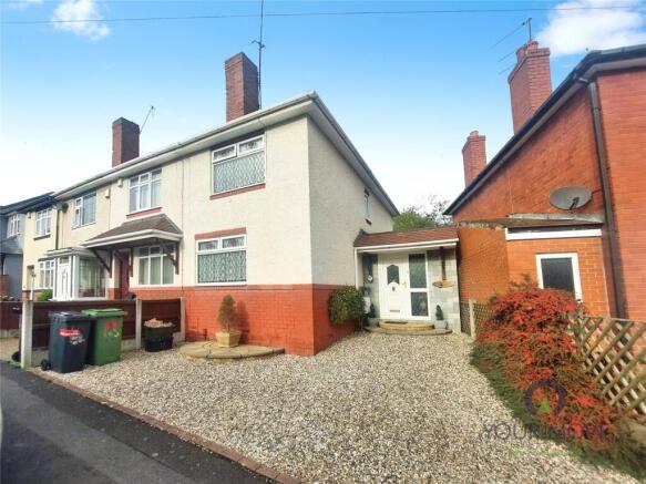 2 bed property, in King Street, £185,000