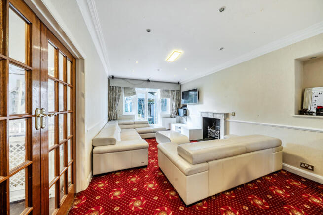 6 bed property, in Sherwood Road, £2,000,000