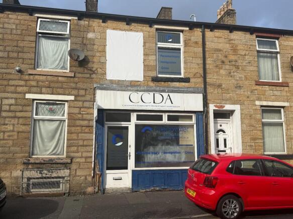 2 bed property, in Daneshouse Road, £80,000