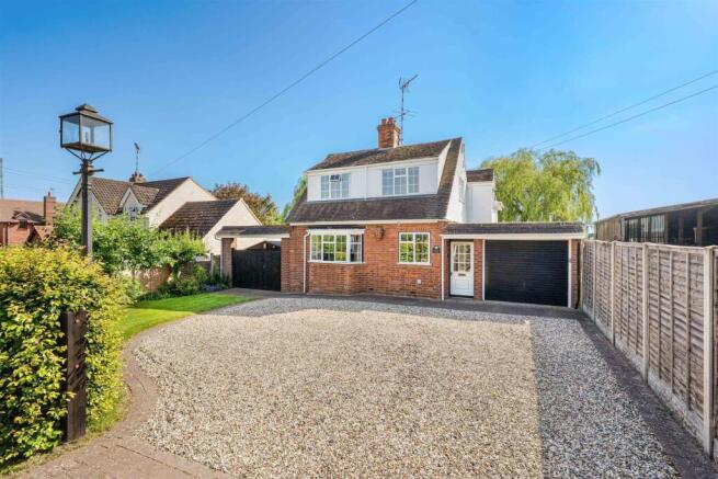 4 bed property, in Grimshaw Hill, £750,000