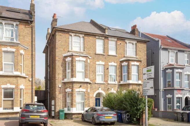 2 bed property, in Claremont Road, £400,000
