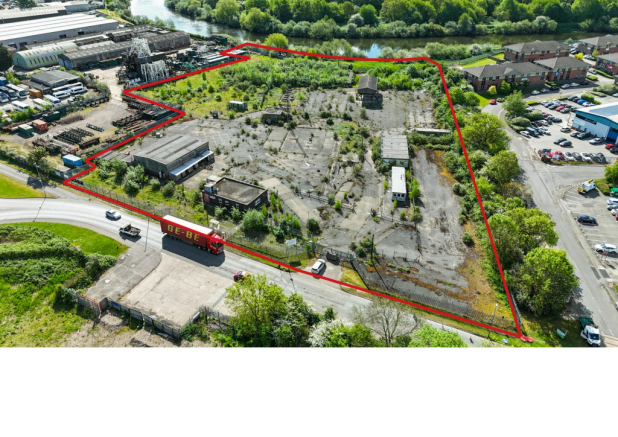 Land, in Private Road 3, £2,000,000