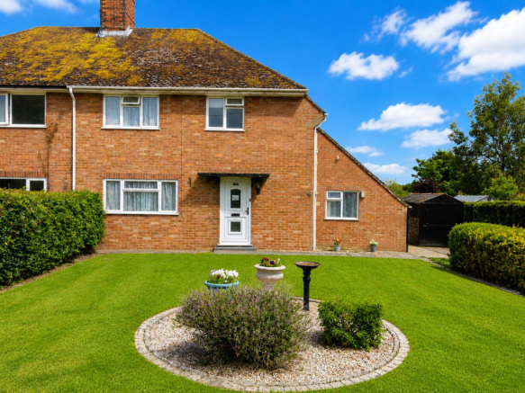 3 bed property, in West Street, £350,000