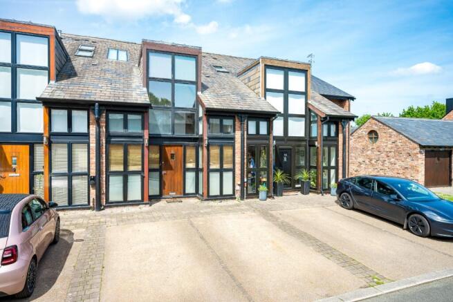 4 bed property, in Withington Avenue, £560,000