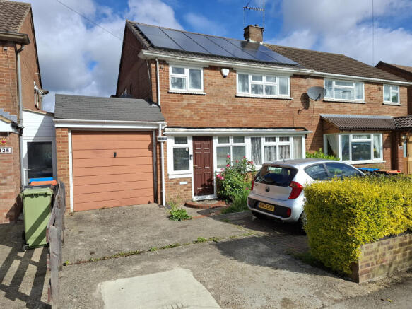 3 bed property, in Whaddon Way, £220,000