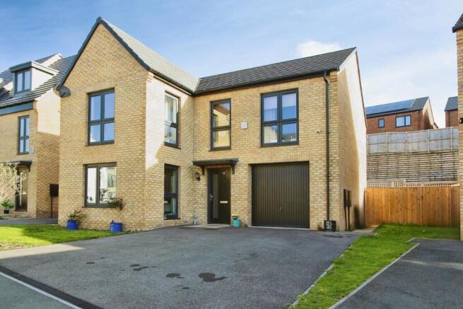 4 bed property, in Clayton Wood Road, £525,000
