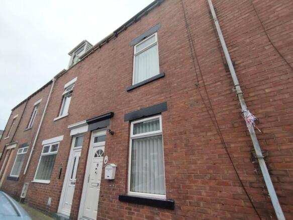 4 bed property, in Tivoli Place, £70,000