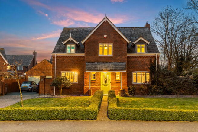 4 bed property, in Cherry Hill, £600,000