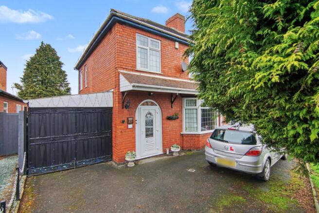 3 bed property, in Gipsy Lane, £300,000