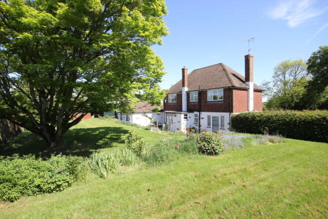 4 bed property, in Drury Lane, £850,000