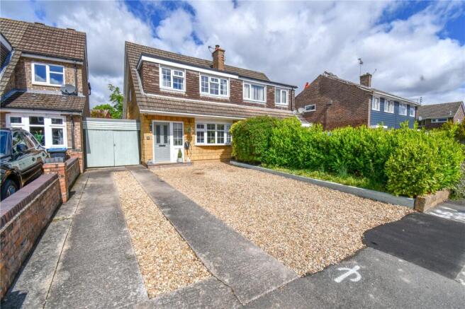 3 bed property, in Farmstead Way, £245,000