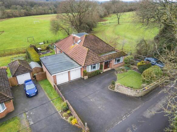 4 bed property, in Sleight Lane, £799,000