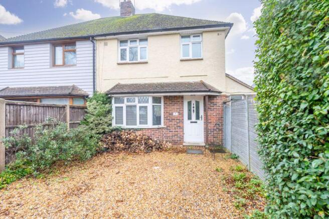 3 bed property, in Bridge Road, £400,000