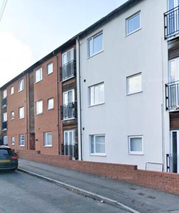 1 bed property, in Grafton Road, £94,950